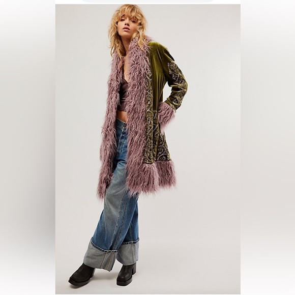 Moon Glow Coat - Picture 3 of 10